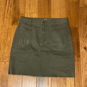 Army green high waisted shirt.